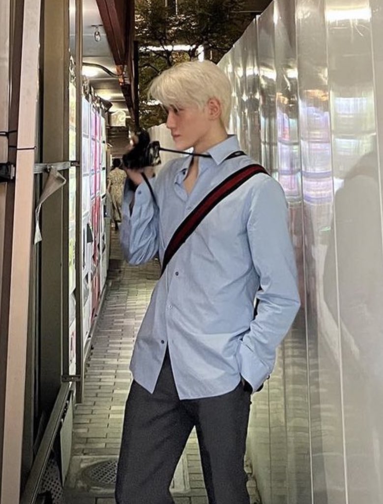 เป็นความหล่อที่มูฟออนไม่ได้