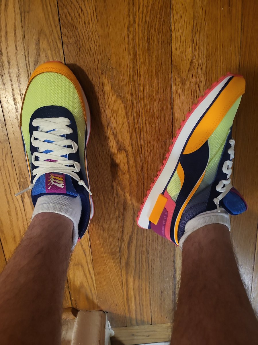 Meromorphic8's tweet photo. Took a picture of my new shoes ($40 on PUMA store). Why does it look like I'm modeling them on my hands? Lmao. It's a weird angle. 😂 https://t.co/QtSdDO5kSh