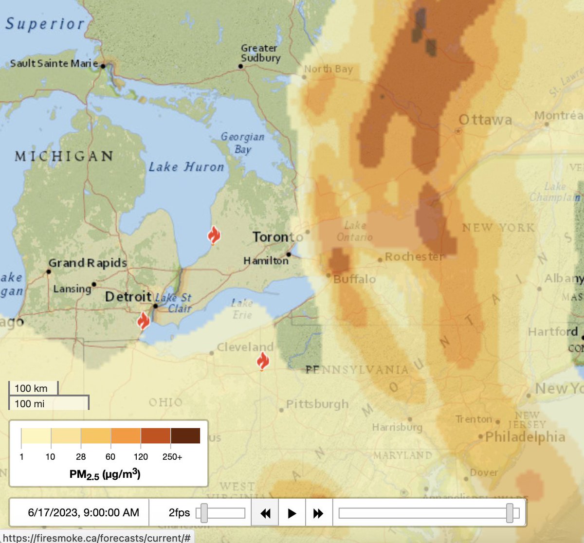 Smoke forecast for Saturday 9 am. Screenshot from firesmoke.ca/forecasts/curr… 
#BuffaloNY #RochesterNY #Syracuse #niagarafalls #oswego