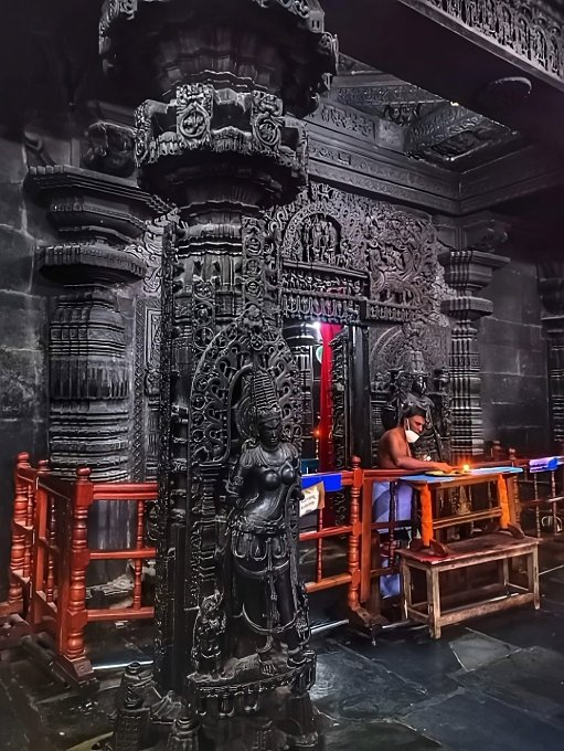 VertigoWarrior's tweet photo. 15 Temples in Karnataka which every Hindu must visit at least once...

1. Chennakeshava Temple, Belur https://t.co/N3R5FFJ47x