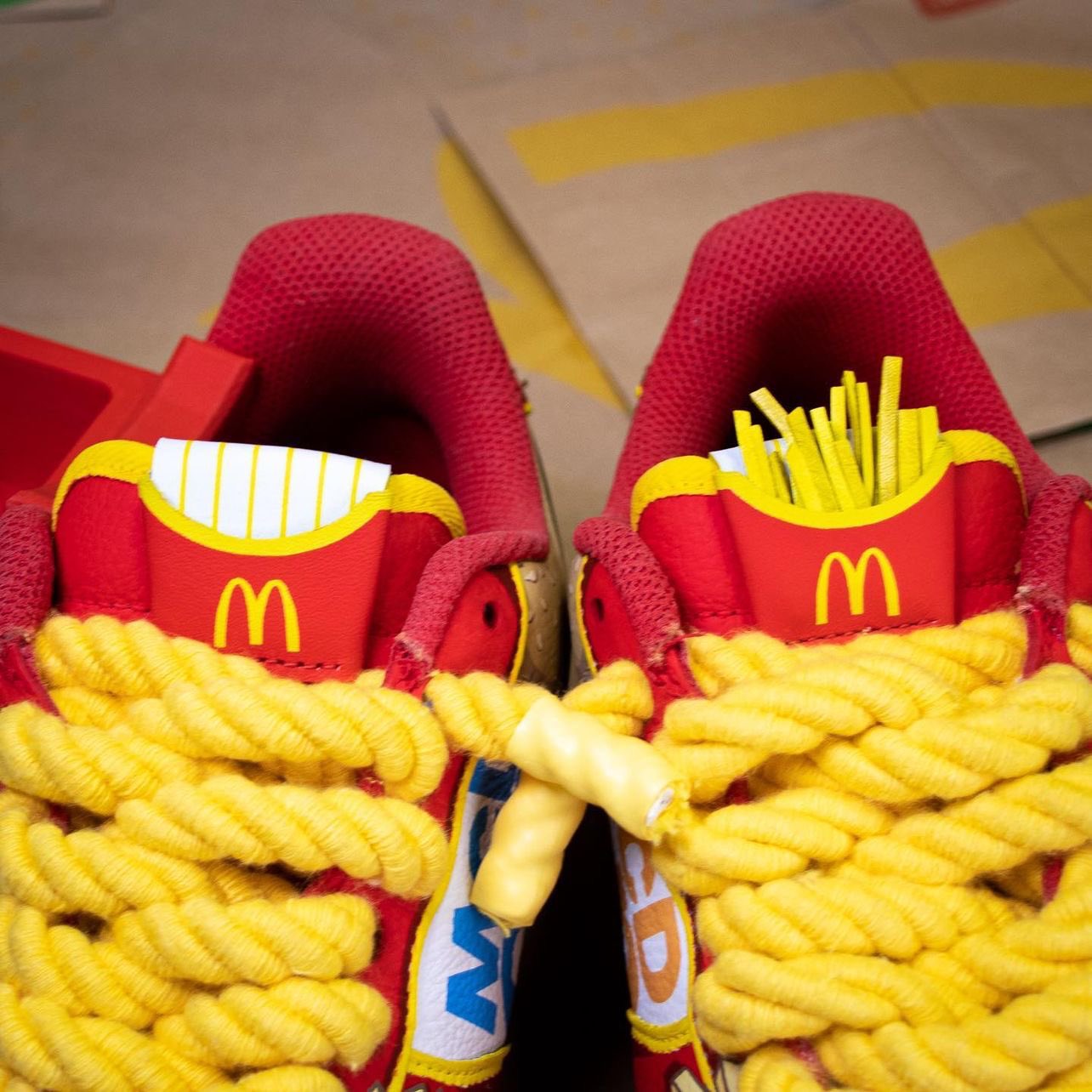 Eik puppy produceren KicksFinder on Twitter: "Nike Air Force 1 Low “McDonald's” 🍔🤤 📸 IG:  tazz.customs https://t.co/79MSg9aCyM" / X