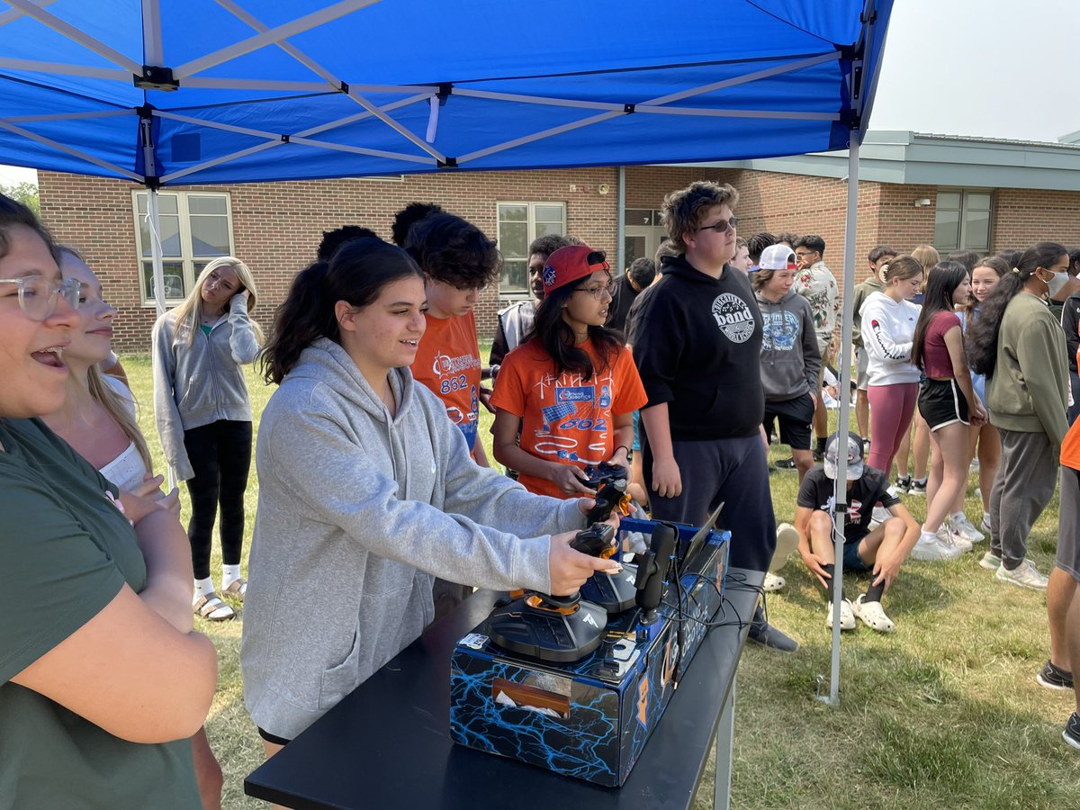 Lightning Robotics FRC862 tweet media