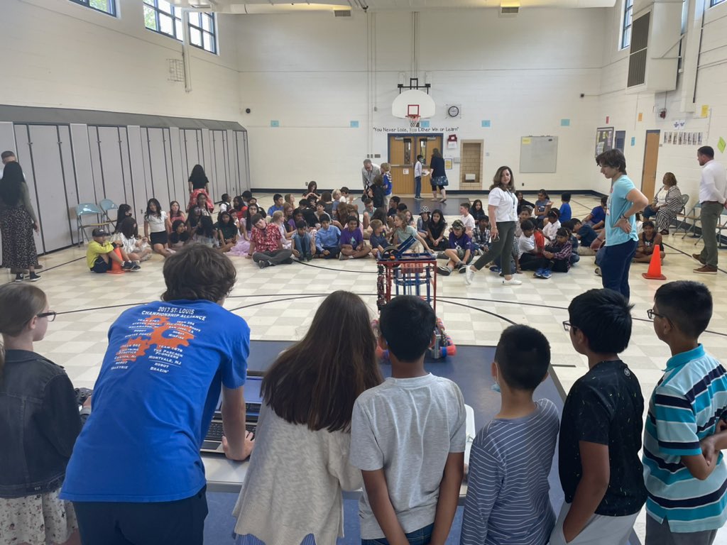 Lightning Robotics FRC862 tweet media