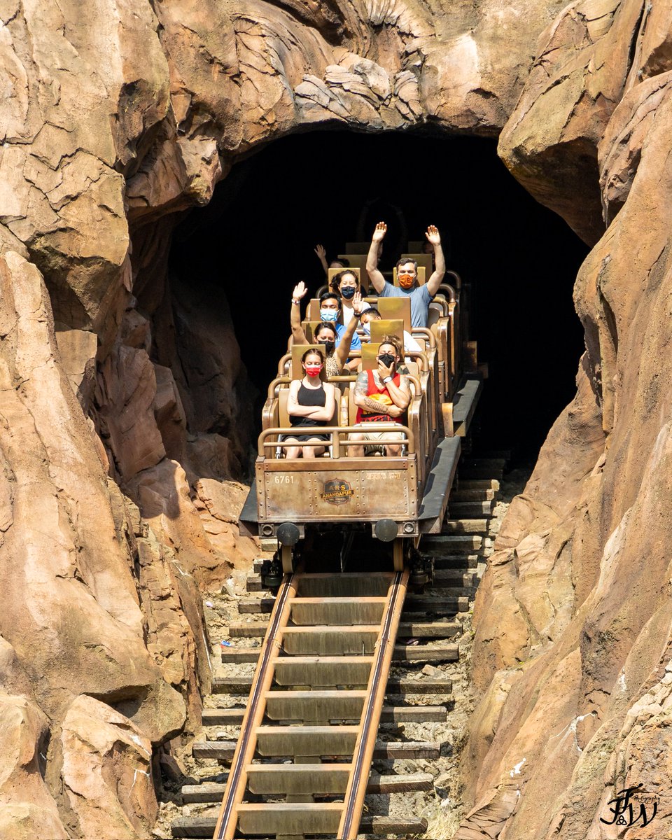 Expedition Everest!
.
#rollercoaster #rollercoasterphotography #mountain #expeditioneverest #everest #animalkingdom #waltdisneyworld #disney #disneyworld #disneyparks #disneyphotography #orlando #florida #themepark  #themeparkphotography #photography #pictureoftheday #canon #eosr