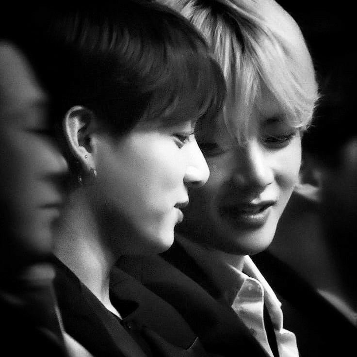 subkoouo's tweet photo. #autaekook     ¡ 18 preguntas !

donde jk decide hacer el trend de las preguntas a su ex, sin esperar a que la verdad sobre su ruptura salga a la luz

#taekookau https://t.co/vBiWHiYYja