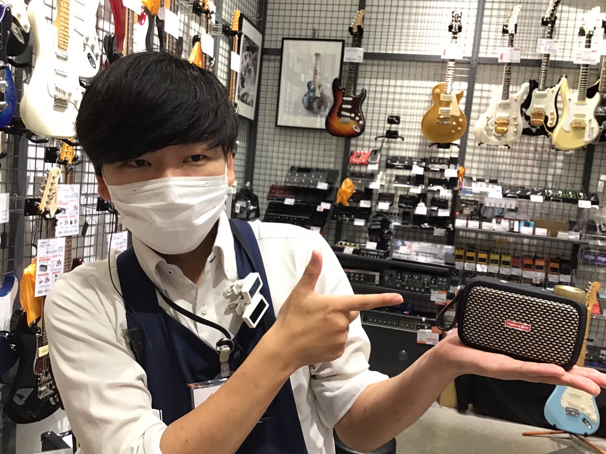 shima_gifu's tweet image. 🎸Positive Grid    Spark GO🎸
展示しております⚡️
こんなに小さくて可愛いのにめちゃいい音します🥰
手のひらサイズでカメラみたい📷
腰につけてぶらりギター演奏(？)の旅にも行けますよ！🚶🎸🎵
試奏できますので是非観にきて下さいねー！！！

#Positivegrid #sparkgo #amp #guitar