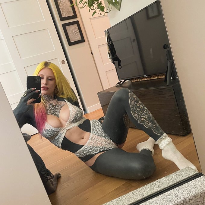 Heartbreaker 🪐 https://t.co/UDebaXlhn1