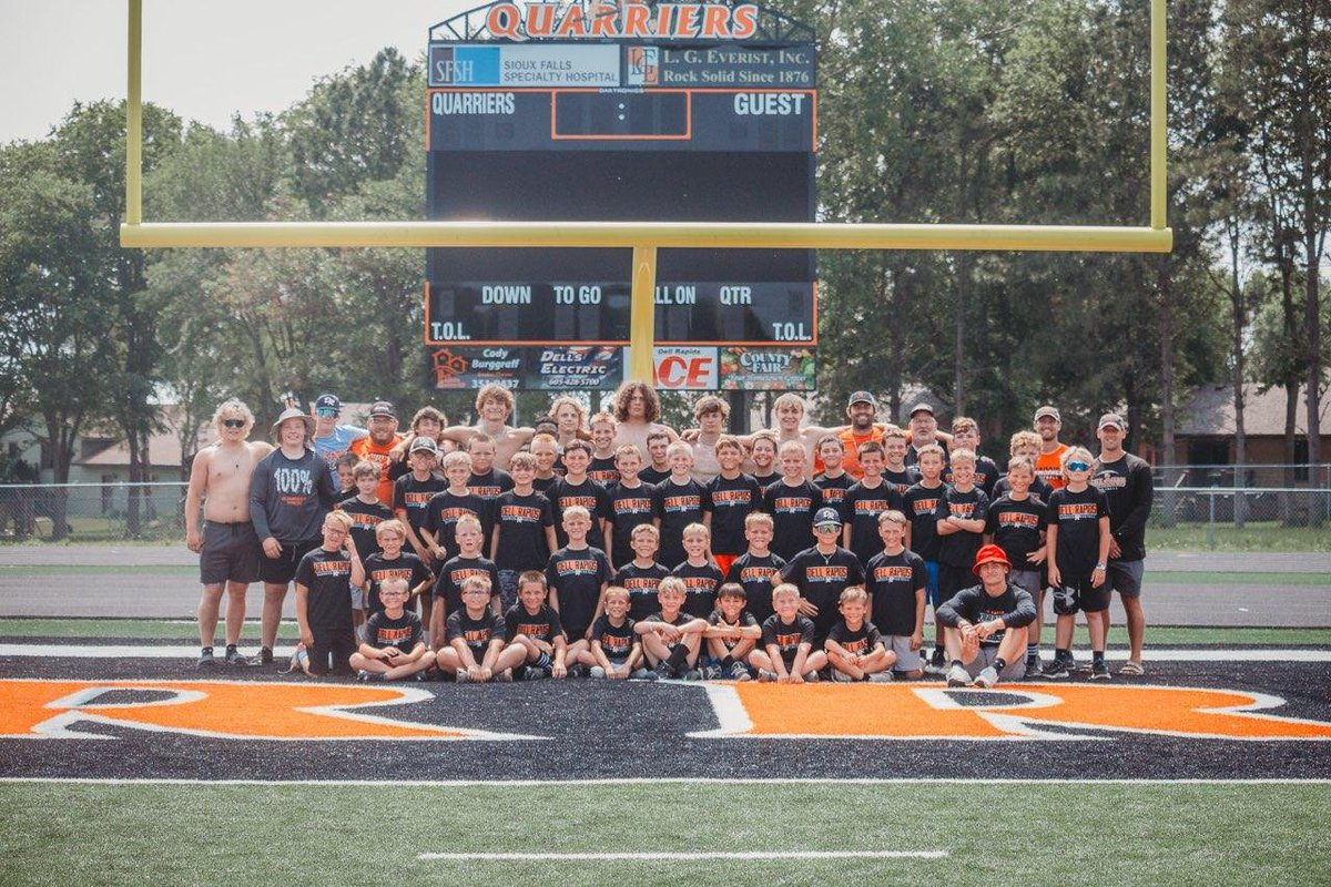 DRHSBoosterclub's tweet photo. Today was the last day of Quarrier Football Camp!
Thank you to everyone who came out to our Quarrier Football Camp!
Hope you all had as much fun as we did.
Enjoy your summer!
#quarriers https://t.co/9G6ZliTct8