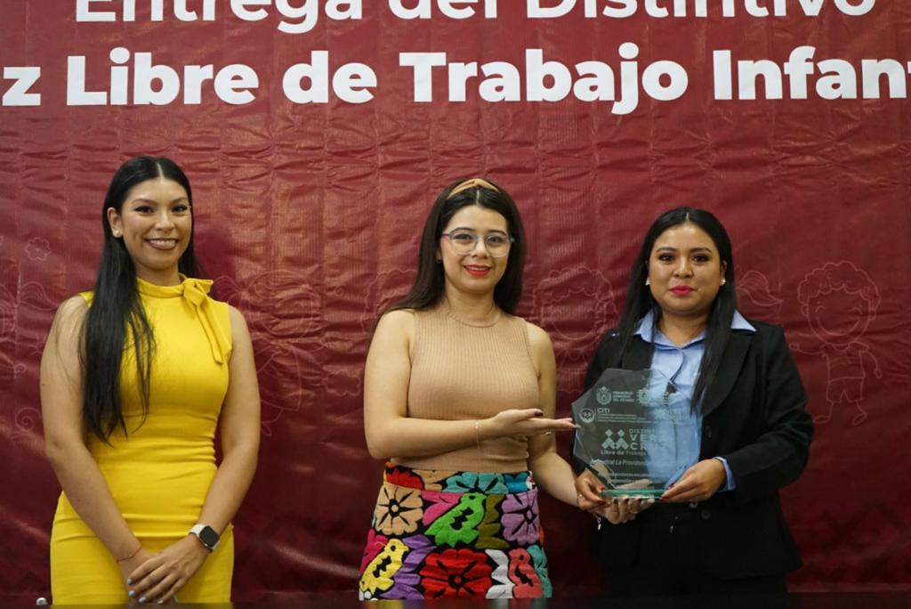 Perfil_Veracruz's tweet image. 👇📲 #PerfilVeracruz  ||  Distingue #STPSP a empresas que protegen derechos de menores

📲👇 Nota completa
perfilveracruz.com/estado/disting…