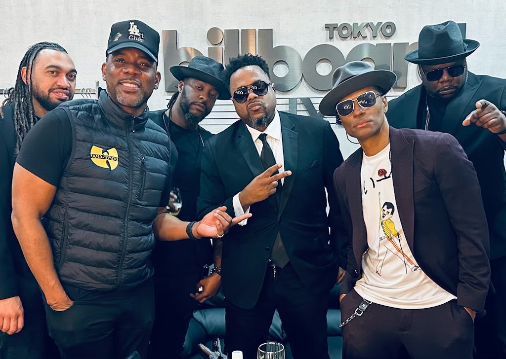 ebenet's tweet image. Me and the band… taking @BillboardLive_T by storm!!