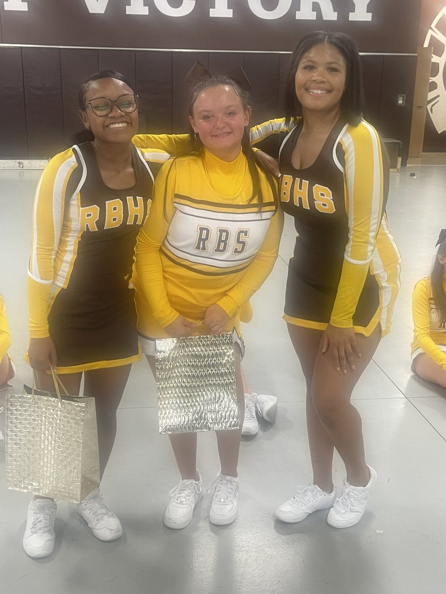 Roger Bacon Cheer tweet media