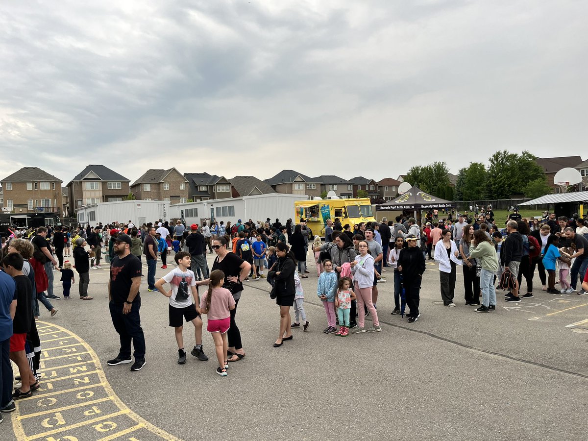 Indeed, a wonderful school community BBQ @QHMilton! Well done parent council, staff &amp; student volunteers! Have a safe and fun summer! <a href="/JayaramanSita/">Sita Jayaraman</a> <a href="/emibakaic/">emibakaic</a> <a href="/edwardschr/">Chris Edwards</a>