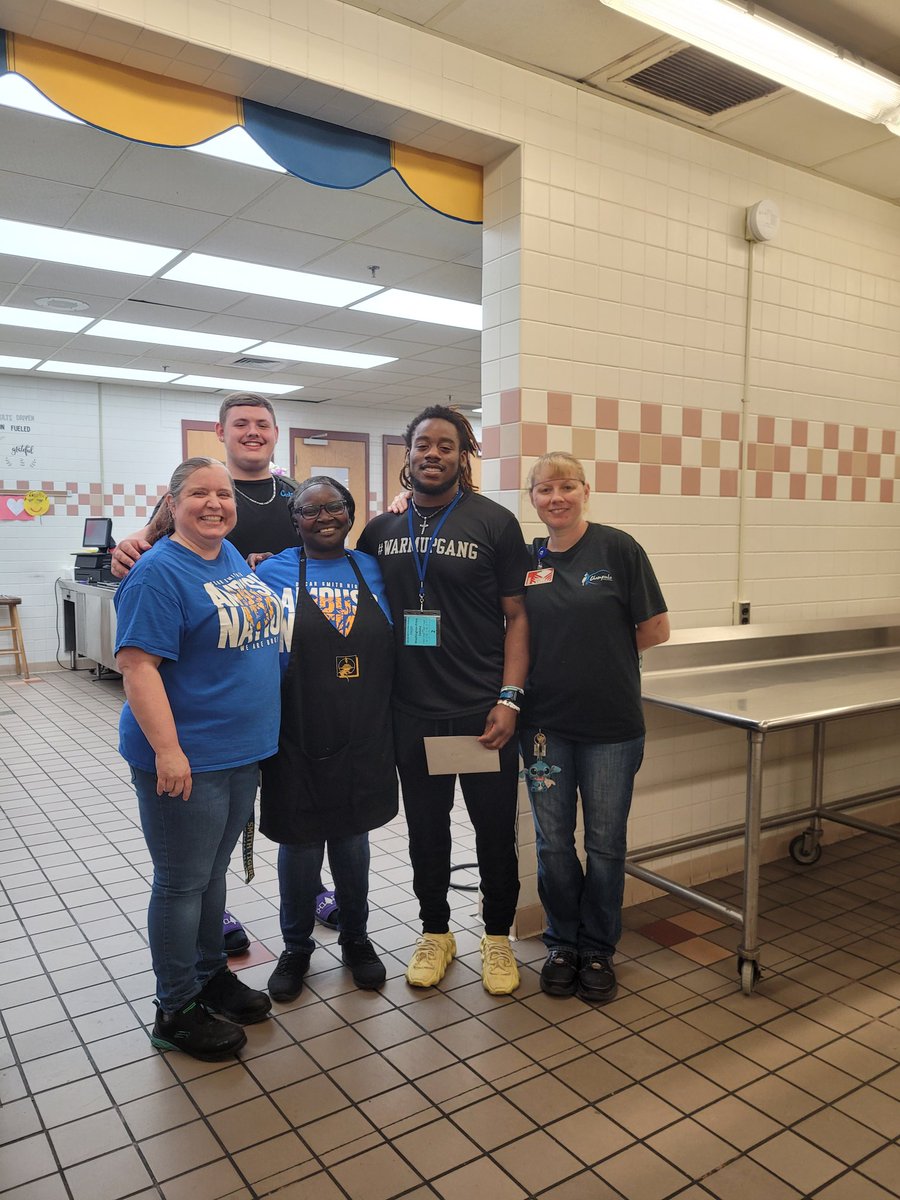 jkingston3's tweet photo. It has been a pleasure to make sure you guys eat each day. Congratulations to the class of 2023. Xavier, Kameron, Parker and Brayden. You all will be missed. https://t.co/AhUkRQceeI