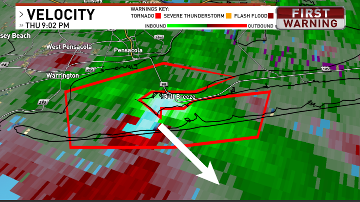 JNeubauerWx's tweet photo. Confirmed, damaging tornado near Gulf Breeze... the west side of town. Could also be over Pensacola Bay &amp; Santa Rosa Sound moving southeast towards Santa Rosa Island at 15 mph

Take cover if you're in Gulf Breeze or Pensacola Beach!

#flwx https://t.co/maO7R8fwWZ