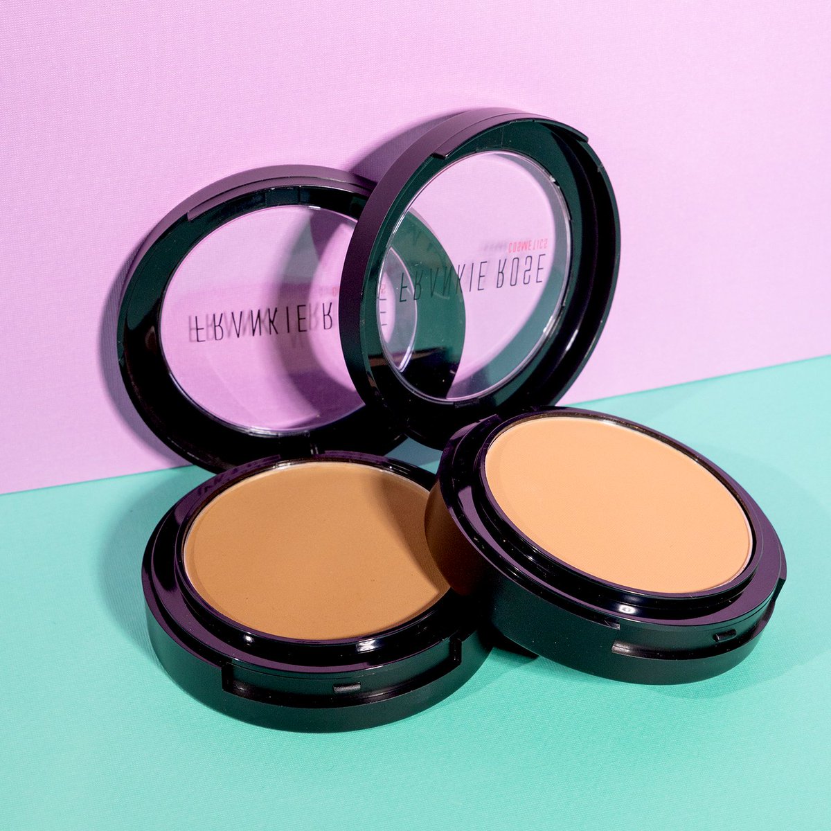 FrankieRoseCo's tweet image. Reasons to love our Powder Foundation! 

🔥 Buildable Coverage
✨ Quick Application
🏆 Matte Finish

#FrankieRoseCosmetics #PowderFoundation