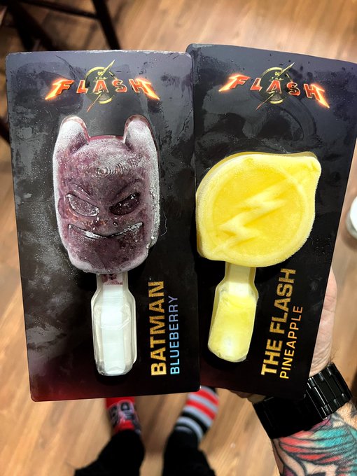 They had a @theFlash &ldquo;popup-sicle&rdquo; in Hollywood and we got these!! #TheFlash #TheFlashMovie https://t<a class="tags" target="_blank" title="On Twitter" href="/?out=eyJ0eXAiOiJKV1QiLCJhbGciOiJIUzUxMiJ9.eyJpYXQiOjE3MjQ2NTQzNTcsImlzcyI6InR3cG9ybnN0YXJzLmNvbSIsIm5iZiI6MTcyNDY1NDM1NywiZXhwIjoxNzU2MTkwMzU3LCJyZWRpcmVjdF91cmwiOiJodHRwczovL3R3aXR0ZXIuY29tL3RoZUZsYXNoIn0.C0dXJ_XSpcOqpsUeRw0-xYQjjxPFTEtKcKL6Aqiutx9afAAcLUMMgLuFhN6QoUjnzPgLGW30jGJnl_lot56iWA">@theFlash</a><a href="/tag/theflash"class="tags"><span>#theflash</span></a><a href="/tag/theflashmovie"class="tags"><span>#theflashmovie</span></a>