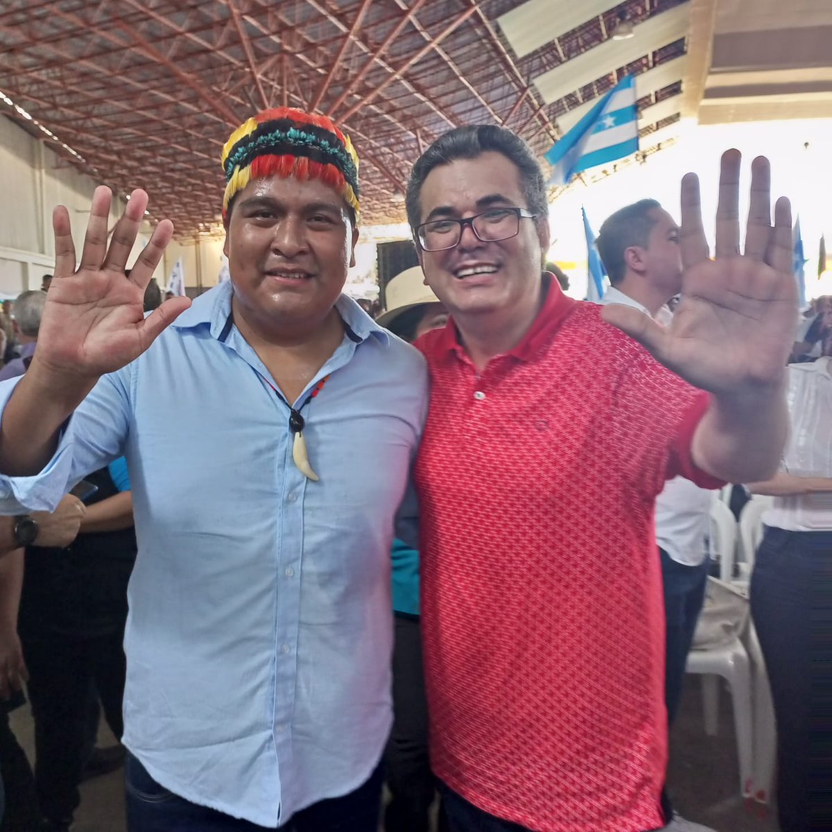 nankisaant's tweet image. 🚀💪🏽 La Revolución Ciudadana es la respuesta para un Ecuador mejor! ¡Apoyo a esta gran causa en las elecciones presidenciales de 2023 🗳️ y creo en un futuro lleno de esperanza, justicia y prosperidad! Juntos, ¡podemos lograrlo! 🤝🇪🇨 #RevolucionCiudadana #UnFuturoMejor 🌅💚