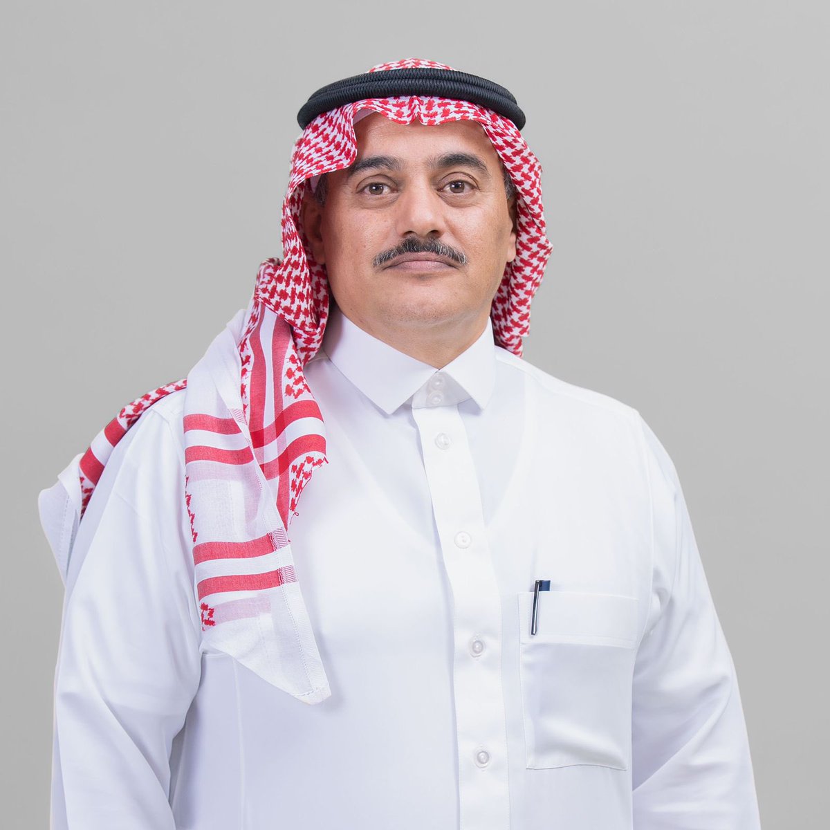 اتكلت بذكر ربً كرمنا من عطاه 
الكريم الي وعدنا الهنا بعد التعب  
من لدنه ادعيه يوم الدعاء طوق النجاه 
من حياةً تجعل الاخره نار و لهب 

من هجوس الشاعر الي على القمه صداه 
هاجسً يجعل من الهم و الضيقه طرب 
الاذان لكلمته صاغيه توحي نداه 
في خيال يسبق الجن لا منه انجلب

من هقى فيني