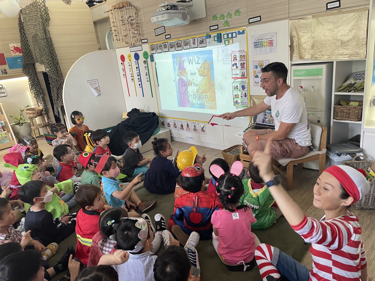 ESFAbacus's tweet photo. We welcomed local author Alex Stears to share his book with the K1 children during our Book Day celebrations. The children enjoyed hearing the tale of a wizard whose spells don't always go as expected, and loved joining in with Mr Wiz's magic words was a highlight! #MrWiz https://t.co/rPPfWUHYoL