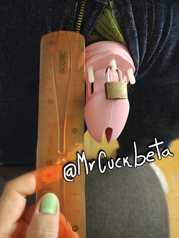 MrCuckbeta's tweet photo. Mi pene pequeño es un recordatorio constante de que mi destino es ser un total sumiso cornudo. Pero a través de la humillación y la sumisión, encuentro un éxtasis indescriptible. #PenePequeño #SumisiónÉxtasis https://t.co/jYQAFWOeYe