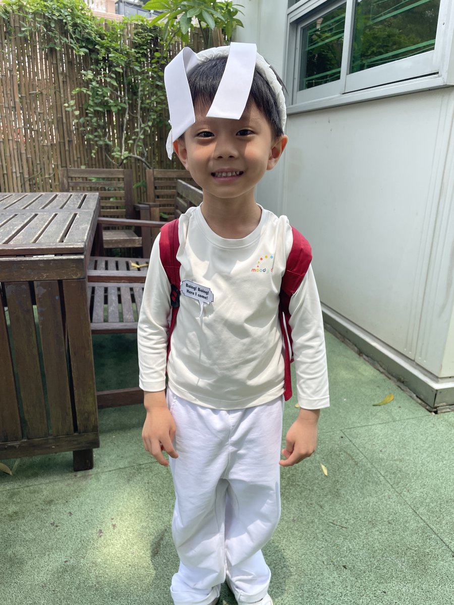 ESFAbacus's tweet photo. We love books! Thank you to all the families for their support in putting the costumes together with the children!  #familypartnerships https://t.co/fU9CPjUUgr