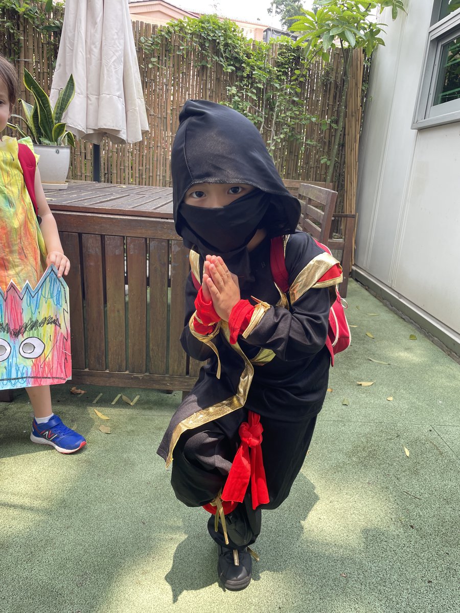 ESFAbacus's tweet photo. We love books! Thank you to all the families for their support in putting the costumes together with the children!  #familypartnerships https://t.co/fU9CPjUUgr
