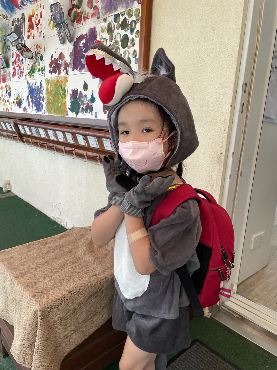 ESFAbacus's tweet photo. We love books! Thank you to all the families for their support in putting the costumes together with the children!  #familypartnerships https://t.co/fU9CPjUUgr