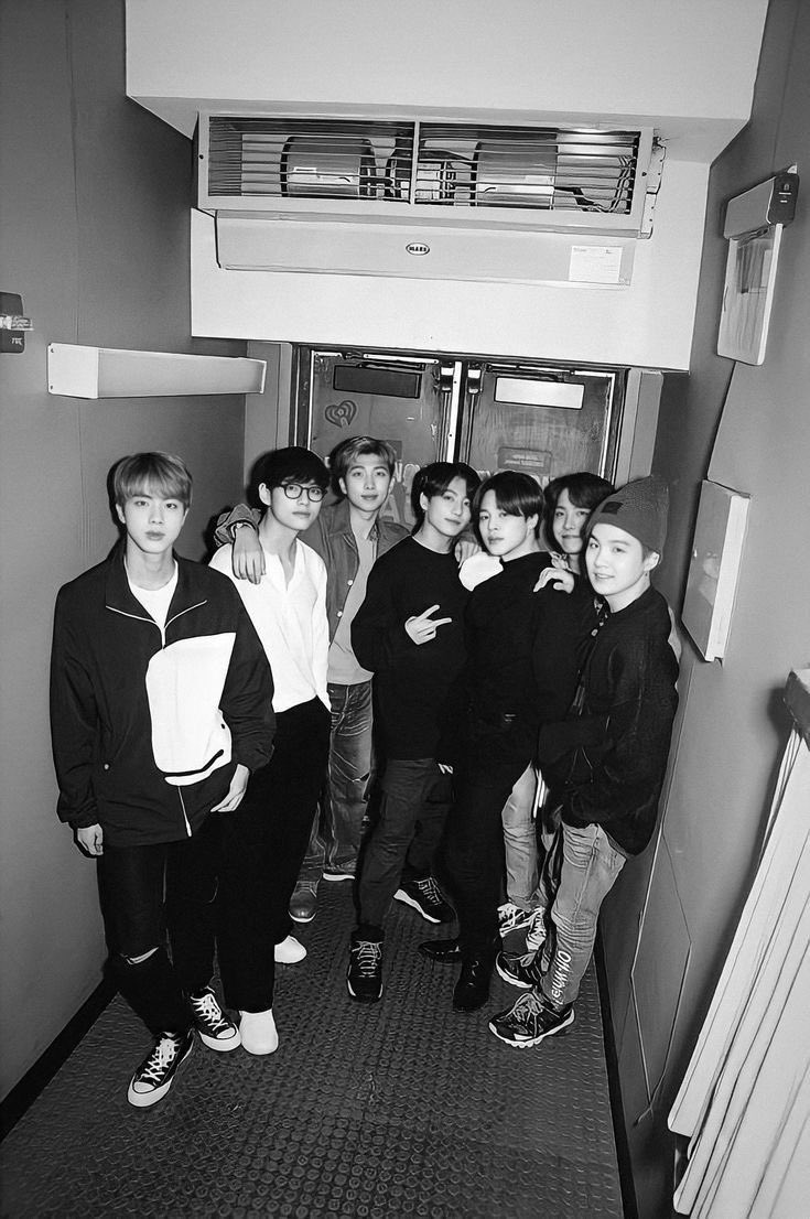 1800frogzplz's tweet photo. your big four zodiac signs as BTS thirst traps 😈🥵

quote retweet with your results! ✨ https://t.co/egXkGjWV0r