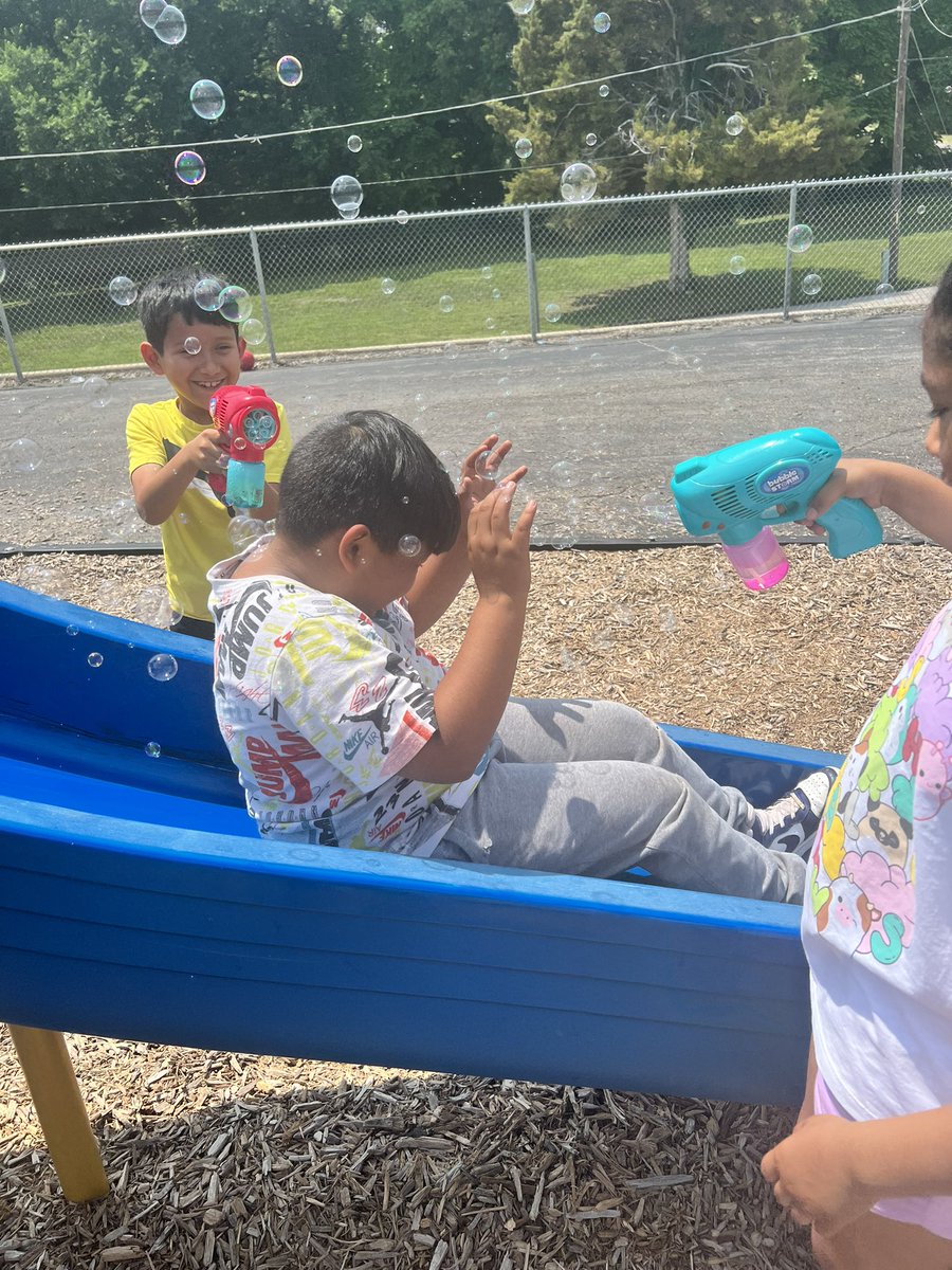 BannekerPanther's tweet photo. Summer School Week 2 is one for the books! This week’s incentive theme was bubbles and bubble gum. Next week loading….. Let’s get it poppin’ 🍿🍿🍿🍿🍿🍿@Mstewart_2u @kckschools https://t.co/fJXobB3qJC