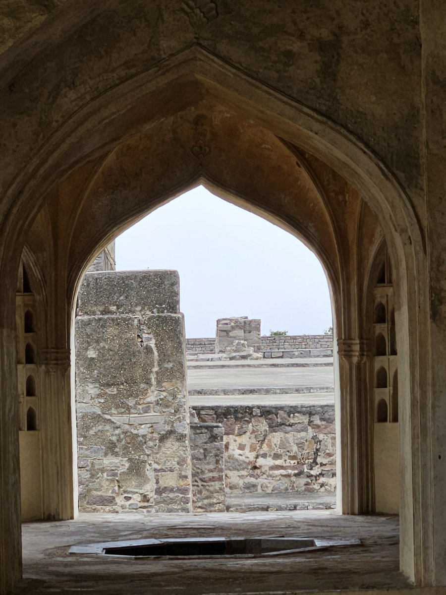 Now who wouldn't want such a beautiful bathtub. #GolcondaFort #HyderabadHeritage #HyderabadHeritageWalks