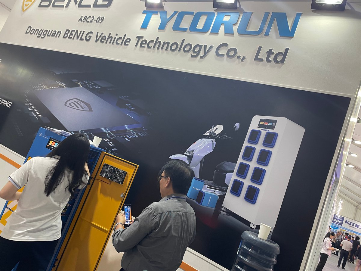 swapbattery's tweet photo. The second day of Jakarta International Exhibition in Indonesia
#TYCORUN #Batteryswapstation #batteryswapcbainet 
#Indonesia https://t.co/ocFJYv9Xjh