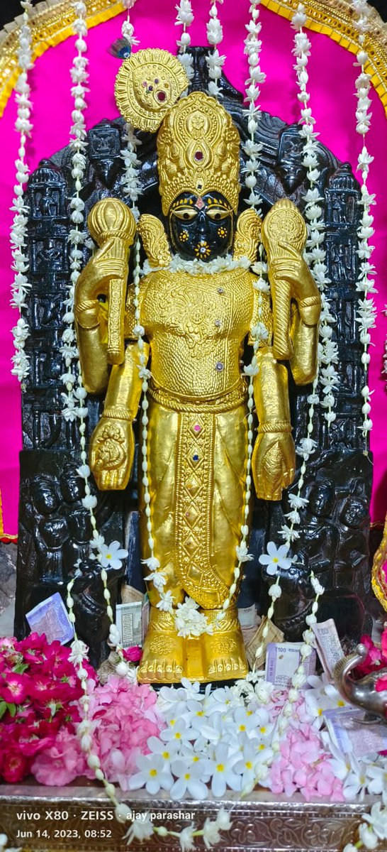 Krmundiyar's tweet photo. #जयश्रीचारभुजानाथजी #दर्शन #श्रीराधेराधे #JaiShriKrishna #Thakurji #sanwariya #badamandir #charbhujanathji #Bhilwara #Rajasthan @Krmundiyar https://t.co/hGiuxCmbbz