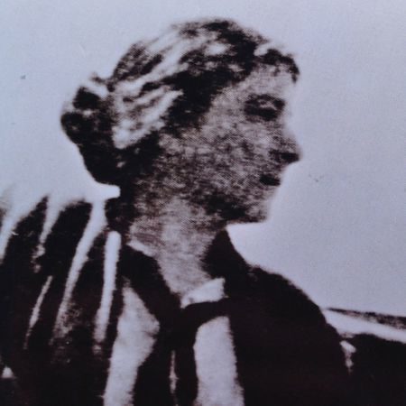 queerasfact's tweet photo. Lesbia Harford fought for the rights of workers, and against conscription in WWI, while also penning love poems to other women. Lesbia's is just one of the stories in @dani_delivers' new book 'She and Her Pretty Friend', looking at the history of Aussie queerwomen! https://t.co/pi2aSoSm8O