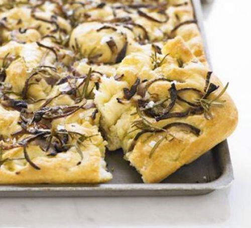 Red onion & rosemary focaccia: This simple, rustic bread makes a great partner to salads and antipasti #freezable #easilydoubled #vegetarian #nutfree #seasonal #recipe bit.ly/2Di7zf5