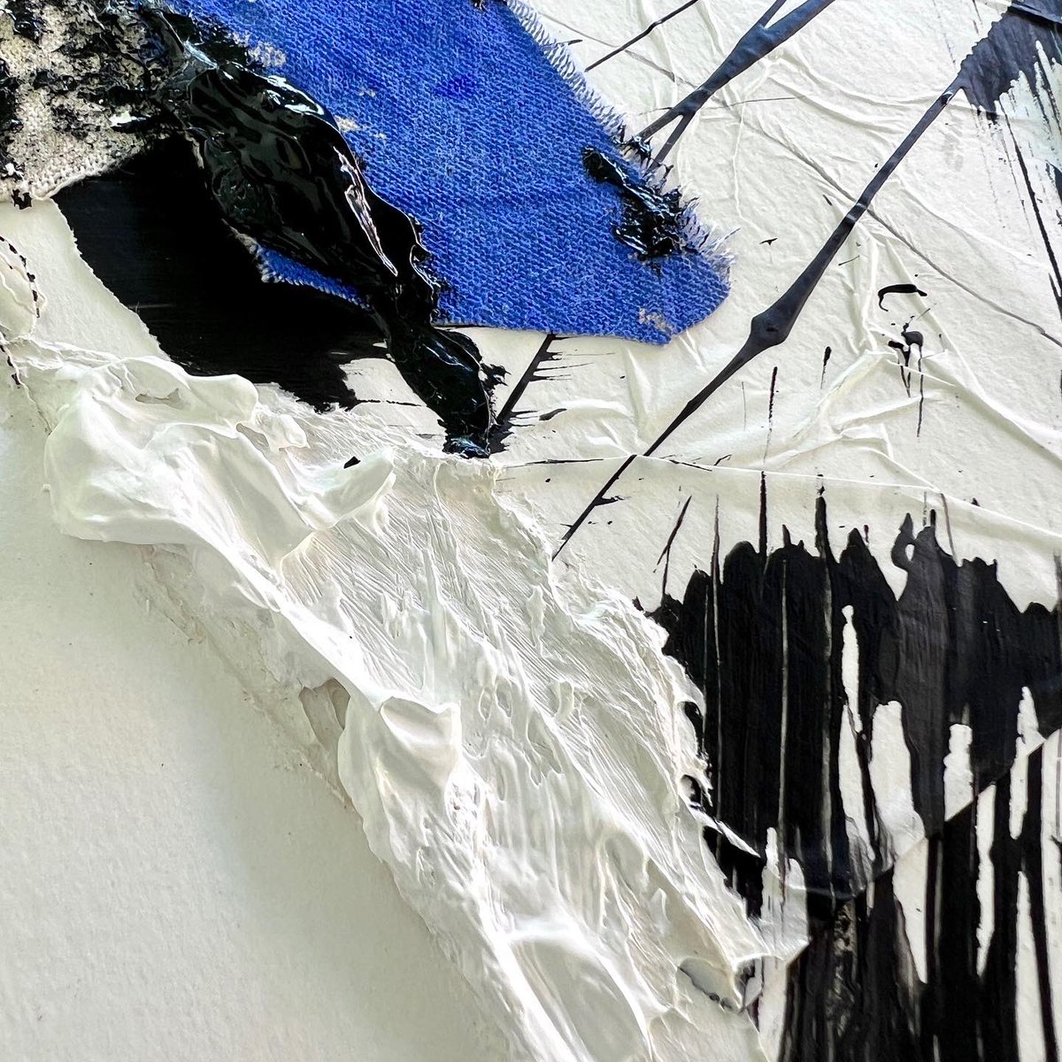 ewa_matyja_'s tweet image. Swipe right to see how textures make art come alive 💫

_
#studioprocess #artstudio #artistsandtheirdogs #artiststudios #artiststudiospace #newcollection #newpaintings #newartworks #abstractartist #artreels #trendingreels #trendalert #viralreels #ewamatyja #texturedart #textures