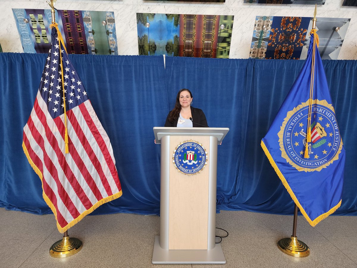An Amazing experience at the FBI deployment with FirstNet. I was lucky to meet some wonderful people and make some partnerships that will last for years. Representing the 312 Chicago!!  #FBIDream #LifeatAtt <a href="/GreaterLakesMkt/">Greater Lakes Market 🌊</a> @BrianWest_GLM <a href="/FirstNet/">FirstNet, Built with AT&T</a> <a href="/CommingsDesmond/">Coach Des</a> <a href="/shawnglinski/">Shawn Glinski</a>