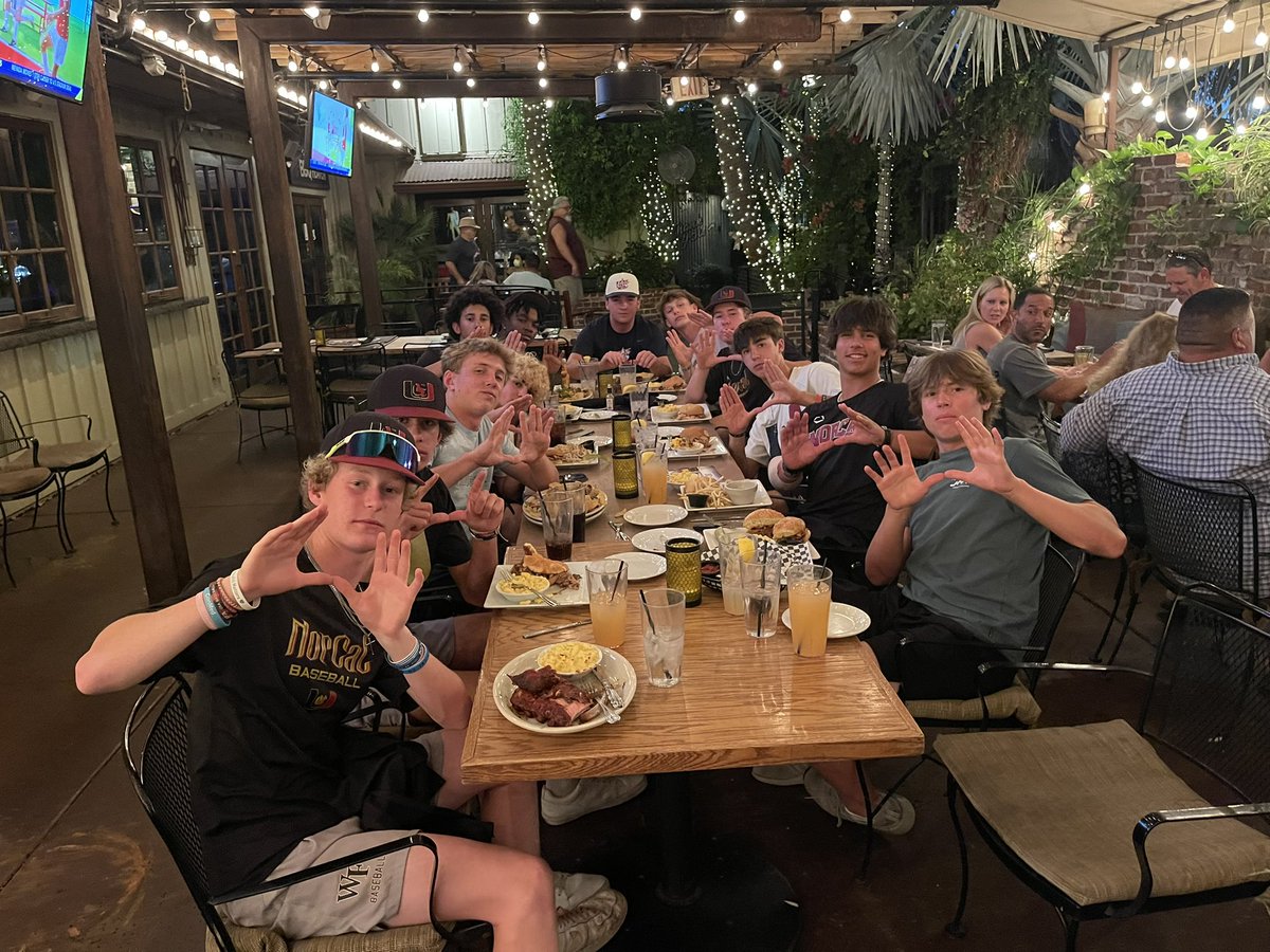 So, when our groups go to Phoenix, they normally make a stop at Bobby Q’s and they treat us like kings. The @NorCalBaseball U ‘26 players are getting after it. @cysimonton5