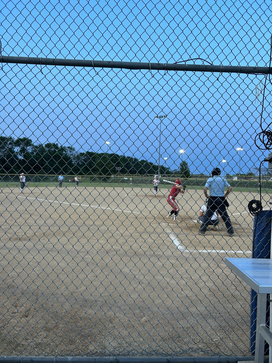 Recruits, the cutest campers, and then more recruiting… another great day for <a href="/BakerWildcatSB/">Baker University Softball</a>!!! 🧡