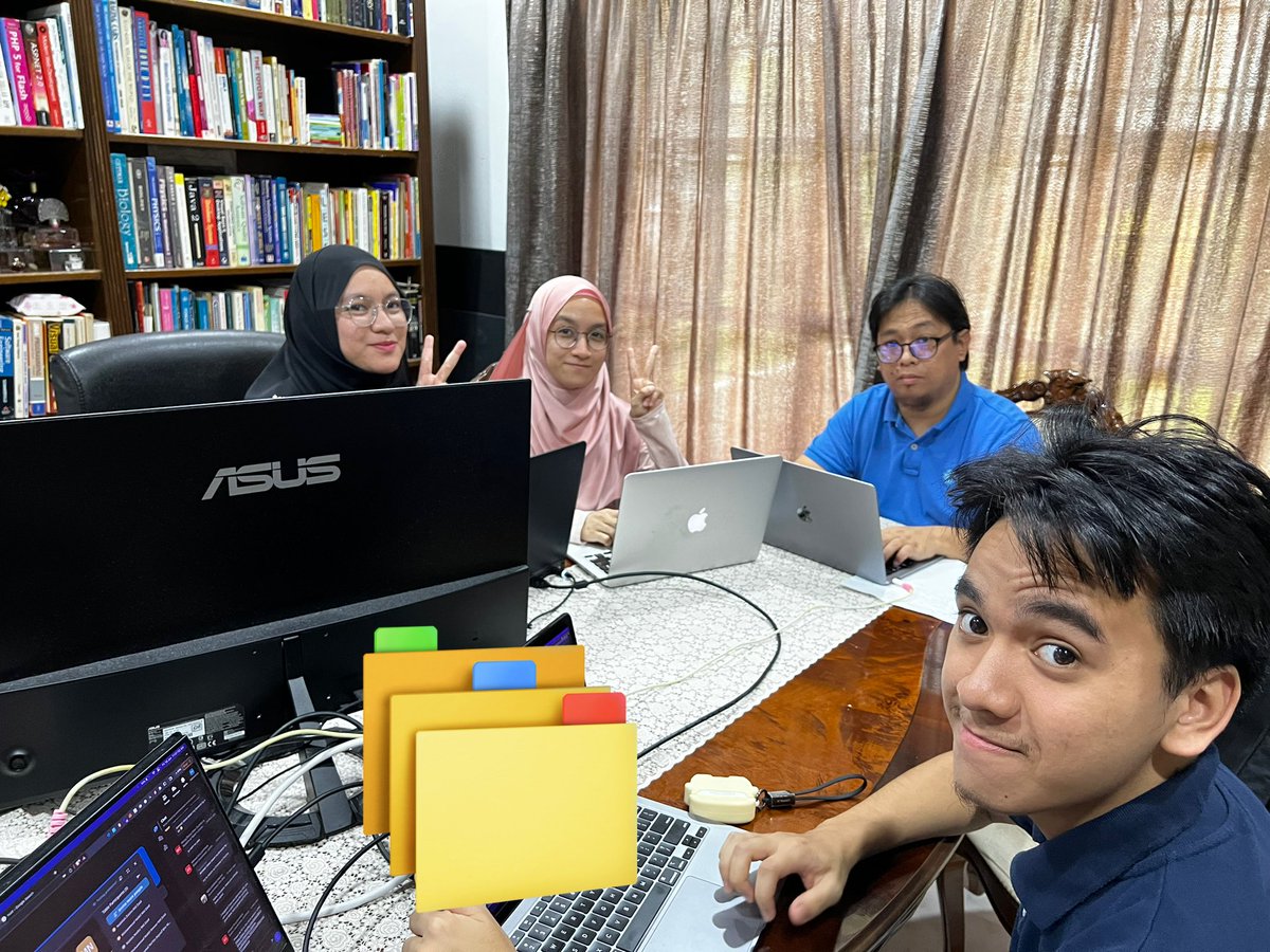 belleyangcerdik's tweet photo. Kicking off #ImpactHack2023 with le siblings. ๐ฅฐ๐๐ป
Trying to experience new things by challenging ourselves with this hackathon. May the best team win ๐๐ป https://t.co/mXrDJBBoXY