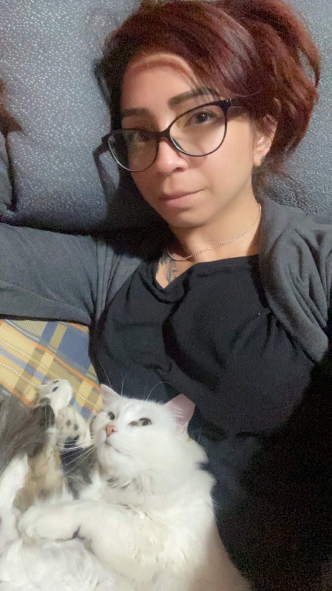 pao_reyn4's tweet photo. ☺️✨🐈 #SnowTherapy https://t.co/8PrIPqLw6a