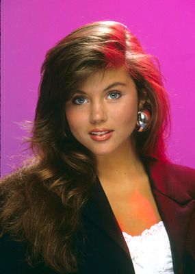 woxcee's tweet image. a rainbow shirt in target won’t turn your kids gay but Tiffani Amber Thiessan as Kelly Kapowski in Saved by the Bell will