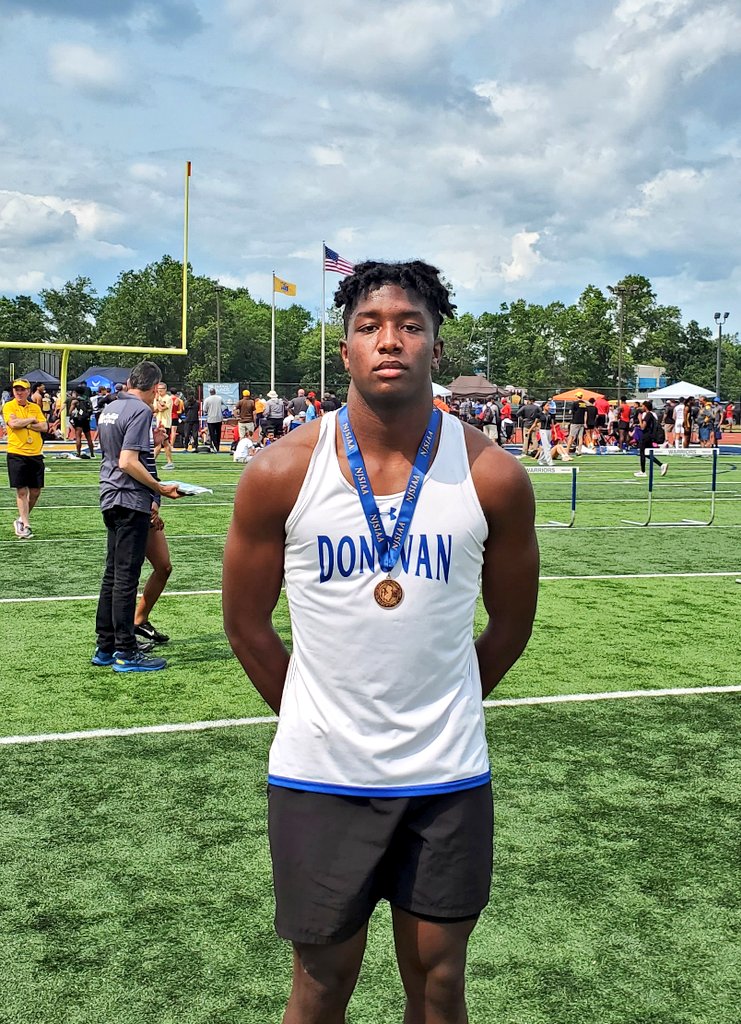 Donovan Track & Field tweet media