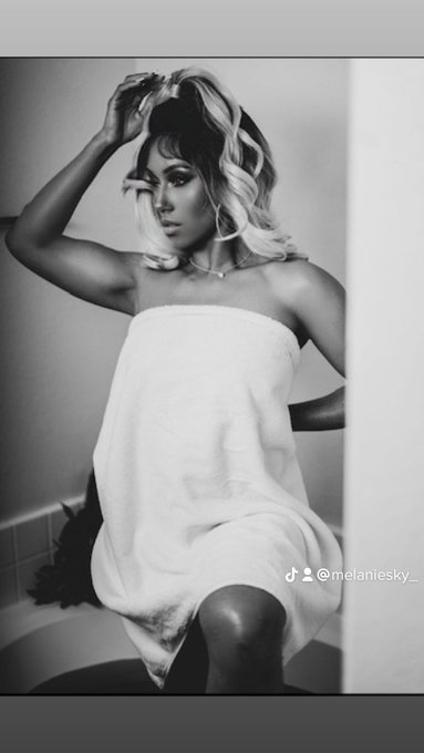 Fresh out the shower💦💦💦 🤤 https://t.co/c4InPzK1yz<a href="/tag/newprofilepic"class="tags"><span>#newprofilepic</span></a>