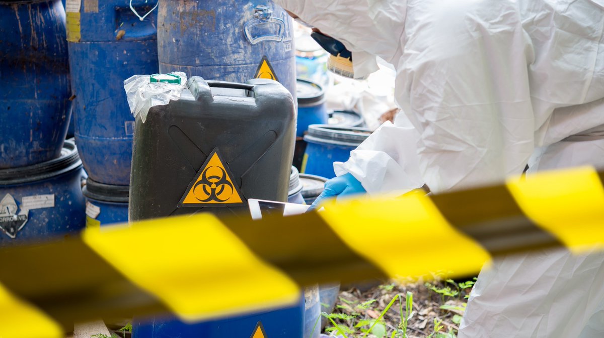 NewsMedical's tweet image. Study reveals potential bioterrorism agents and urges enhanced biosecurity measures news-medical.net/news/20230615/… #Netherlands #Research #Bioterrorism #Agents #Biosecurity #Pathogen #PublicHealth #ResearchStudy @CDC_NCEZID