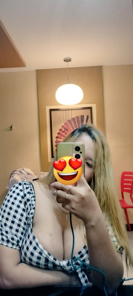 Sandyy14789's tweet photo. My petroleum jelly is ready 😁

#alterph #alternewbie #alterpinayph #alterpinaybooking #alterbooking #alterpinay #alterphilippines #AlterManila https://t.co/MTCIHWU3Qt