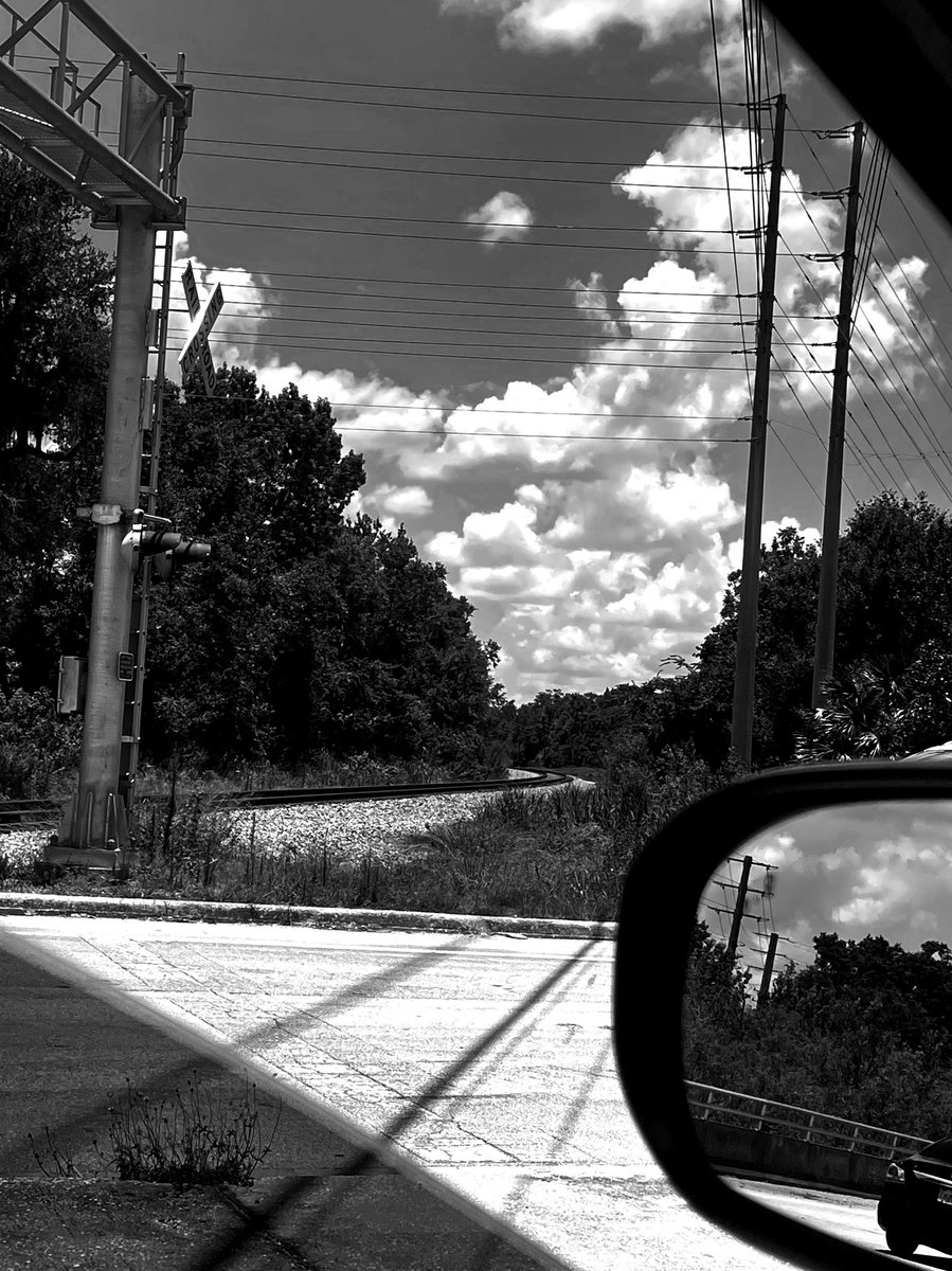 latinadiosa80's tweet image. Sometimes You Need To See From A Different Perspective. 🖤#LandVehicle #Transportation #Car #MotorVehicle #Vehicle #Tree #Plant #Outdoors #Cloud #Road #tracks #train #rail #railroadcrossing #monochrome #blackandwhitephotography