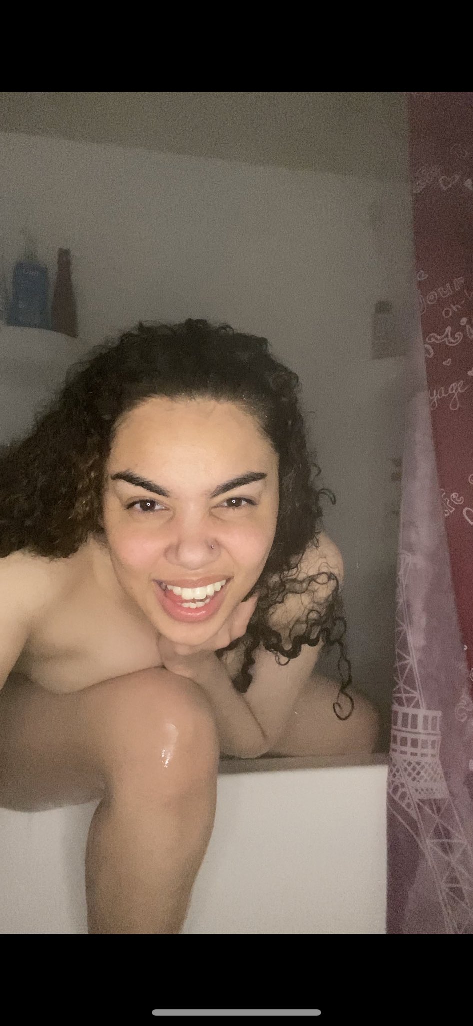 1 pic. Steamyyyyy, who wants to join me?💦😮‍💨 #onlyfansgirl #onlyfans #fansly https://t.co/4kSI3SjOHL
