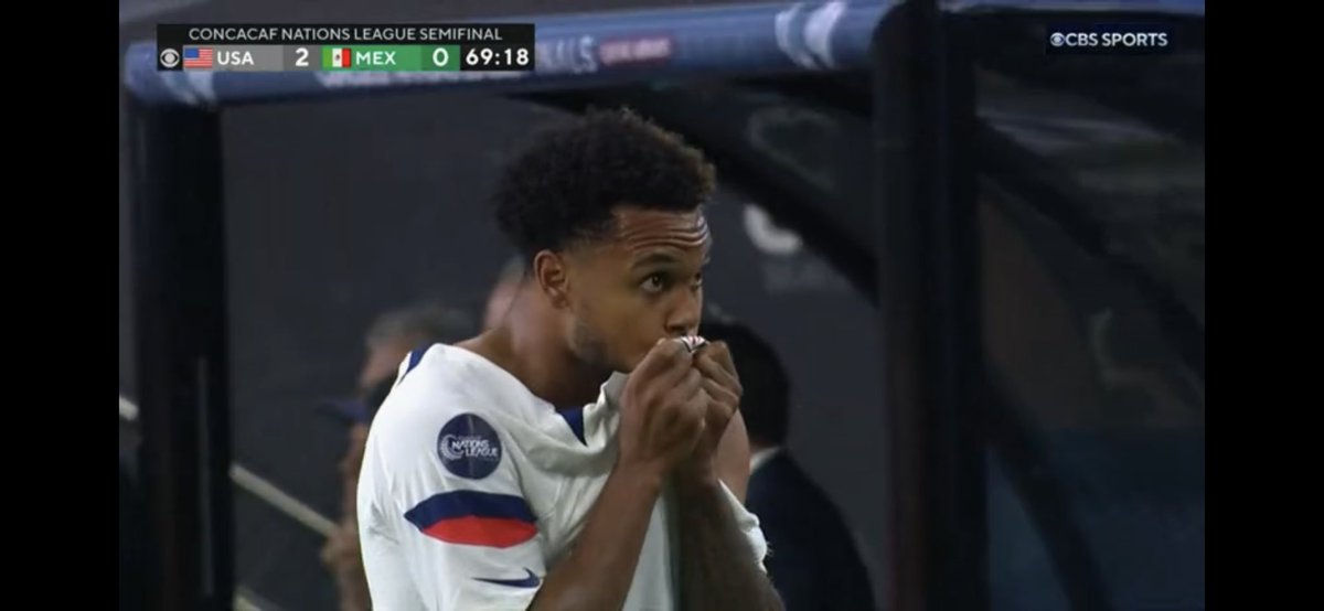 J0AS23's tweet photo. For the badge🦅🇺🇸 https://t.co/JxQUAHN08i
