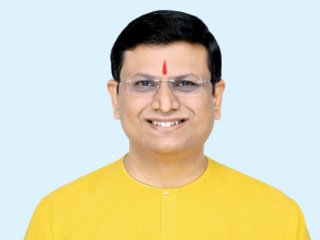 Dress code implemented in temples across Maharashtra – <a href="/1chetanrajhans/">Chetan Rajhans</a>

So far, more than 131 temples have implemented the dress code and it has been widely followed across the country.
 sanatanprabhat.org/english/76966.…

वैश्विक हिन्दू राष्ट्र महोत्सव
#HinduRashtra_4_UniversalWelfare