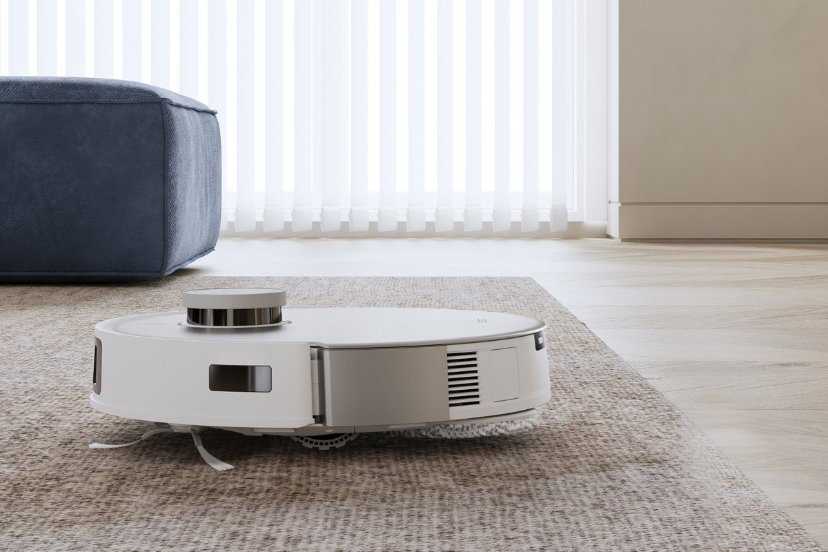DEEBOT T20 OMNI removes the hassle of switching between hard floors and carpets cleaning with its Auto-lift Mopping technology. With an ultrasonic sensor at the bottom, DEEBOT detects carpets and lifts the mopping pad to prevent it from wetting the carpet.  #DEEBOTT20